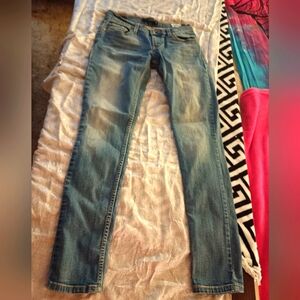 Too Super Low VINTAGE Jr ladies Levi's. Skinny style. Regular zipper